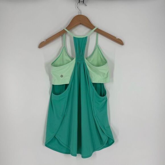 Lululemon Tuck Me in Tank in Bali Breeze / Fresh Teal | Size 6 - Picture 3 of 8